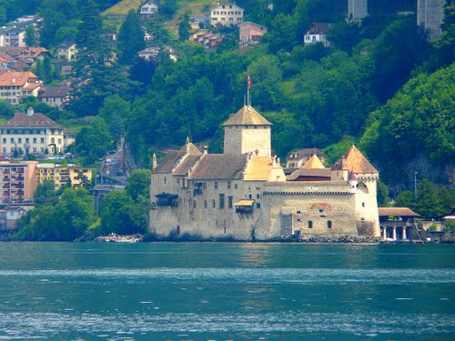 Chateau of Chillon - Tòa lâu đài nổi tiếng ở Montreux