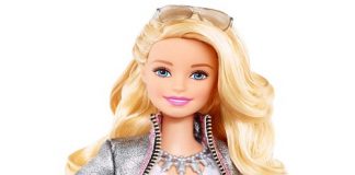 Búp bê Barbie biết trò chuyện như con người