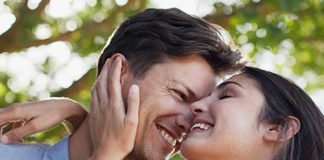 Rơi nước mắt khi biết sự thật đằng sau những hôm về muộn của chồng