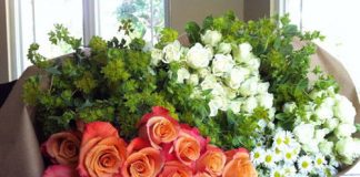 Cách cắm hoa hồng trong chậu nhỏ vừa đơn giản vừa xinh