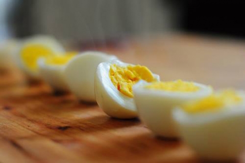 Giải đáp nghi vấn: Ăn trứng gà nhiều có tốt không?