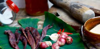 Mực muối kho rim ăn cơm cực vào