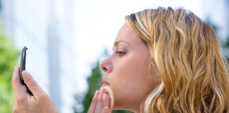 Những dụng cụ trang điểm không thể thiếu