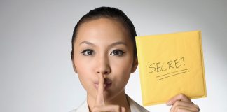 5 bí mật các cô gái nên nhất quyết "sống để bụng chết mang theo"