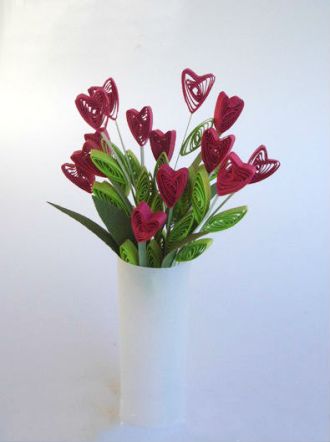 Hướng dẫn bó hoa giấy xoắn hình trái tim đáng yêu