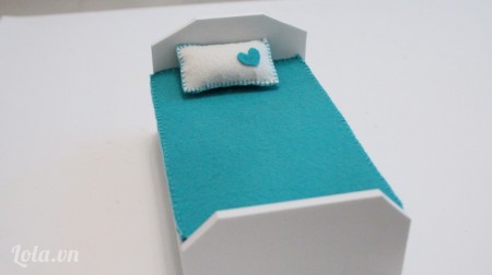 Làm giường mini từ giấy bìa mô hình cực dễ thương