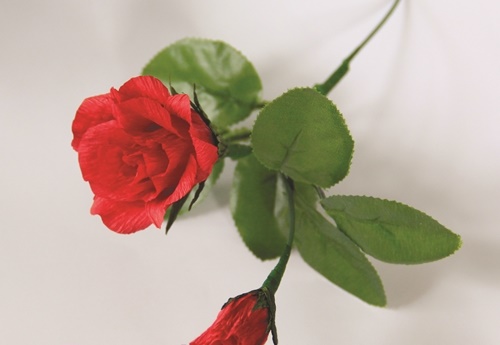 Góp giấy học cách làm hoa hồng đơn giản mà đẹp 'miễn bàn'