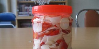 Cách ngâm măng ớt chua ngọt cho bữa cơm tròn vị