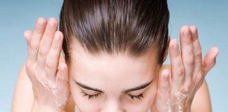 Cách nặn mụn trứng cá đúng nhất để không bị sẹo thâm