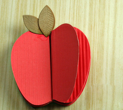 Cách làm giấy ghi chú hình quả táo cực xinh cực dễ