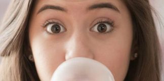 5 hiểm họa không ngờ khi ăn kẹo cao su thường xuyên