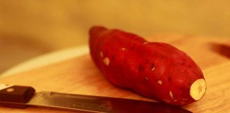 Tối ở nhà trổ tài chiên bánh khoai lang cốt dừa béo ngậy