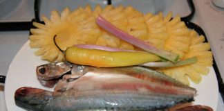 Cá bạc má kho dứa thơm ngon