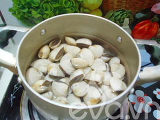 Hướng dẫn nấu canh ngao chua dọc mùng