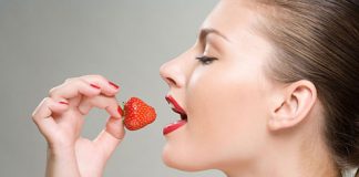 6 triệu chứng lão hóa răng 