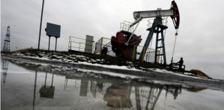 Giá dầu lao dốc sau tuyên bố của Hoàng tử Arab Saudi