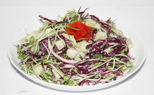 Salad rau mầm và bắp cải tím
