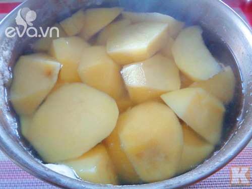 Khoai tây kén thơm mùi nước cốt dừa hấp dẫn cho ngày mát trời
