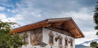 Đi tìm thị trấn khai sinh môn trượt tuyết