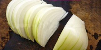 Tim lợn xào hành tây giòn ngon khó cưỡng cho ngày cuối thu