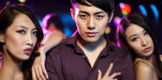 Chồng tán tỉnh bạn thân lại còn bạc tình bạc nghĩa!