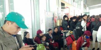 600 khách vạ vật suốt đêm vì VietJet Air liên tục hoãn chuyến