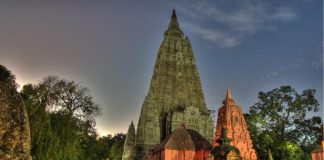 Về nơi đức Phật giác ngộ dâng hương