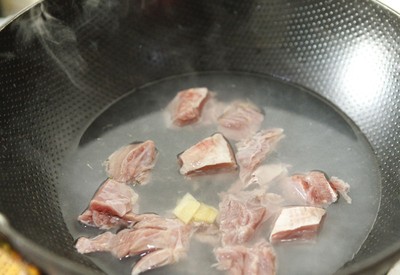 Cách nấu canh thịt bò rau củ bổ dưỡng, đưa cơm