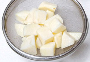 Cách nấu gà sốt khoai tây kiểu Hàn
