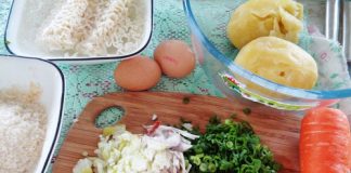 Cách làm món khoai tây mì tôm chiên giòn cho bé yêu