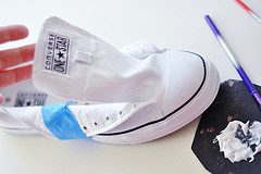 Biến hóa những đôi giày Converse trở nên lấp lánh