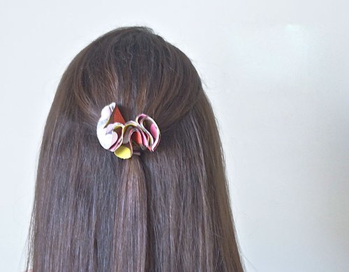 Làm hoa vải chúm chím cho dây buộc tóc thêm xinh