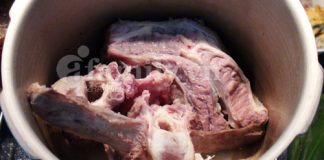 Làm sao để tự nấu phở bò?