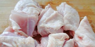 Gà ngâm xì dầu lạ miệng mà ngon cơm