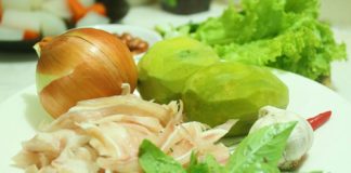 Lạ miệng với nộm tai heo cóc xanh giòn giòn