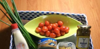 Tặng mẹ salad "hoa tulip" tự làm đẹp mắt