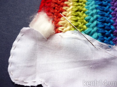 Cách móc khăn len bảy sắc cầu vồng rạng rỡ mùa đông