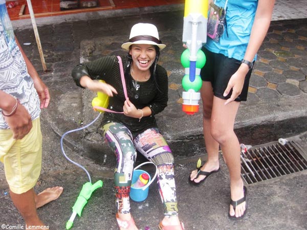 Du lịch Thái Lan dự lễ hội té nước