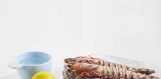 Cách làm tôm hấp kiểu mới cho bữa cơm ngày trở gió