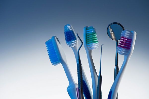 Khi nào bạn nên thay đổi bàn chải đánh răng?