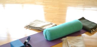 7 đồ tập Yoga cần có giúp bạn đạt được hiệu quả tối đa