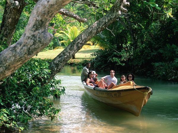 Du lịch quốc đảo Jamaica xanh mát