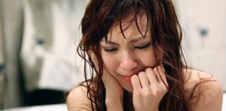 Vợ ngoại tình: Ai phải tha thứ cho ai?