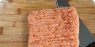 Canh bí đao nấu cá hồi - món ngon, bổ mát ngày hè