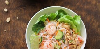 Cách làm bún trộn tôm ngon 0