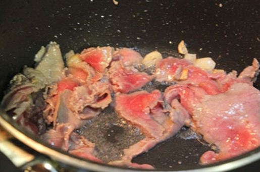 Cách làm nấm đùi gà xào thịt bò