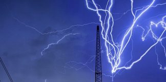 Hướng dẫn cách phòng tránh và xử lý khi bị sét đánh