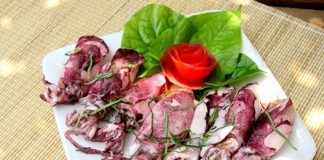 Mực luộc lá lốt "ăn 1 muốn 10"