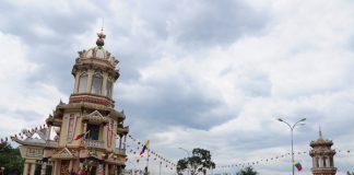 Du ngoạn cảnh Tòa thánh Tây Ninh