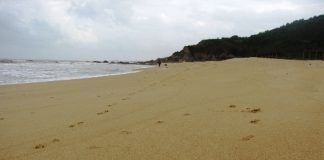 Đến bãi đá " phải nhảy"